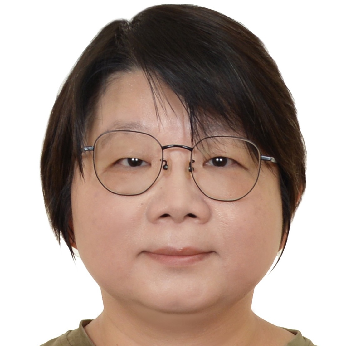 Dr Esther Mui